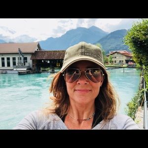 Meet your Posher, Beshka